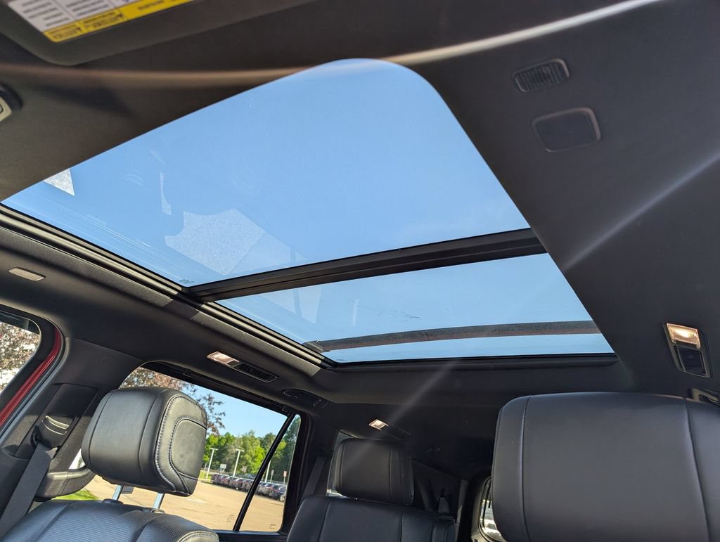 Used 2025 Toyota Sequoia Platinum AWD/4WD image 24