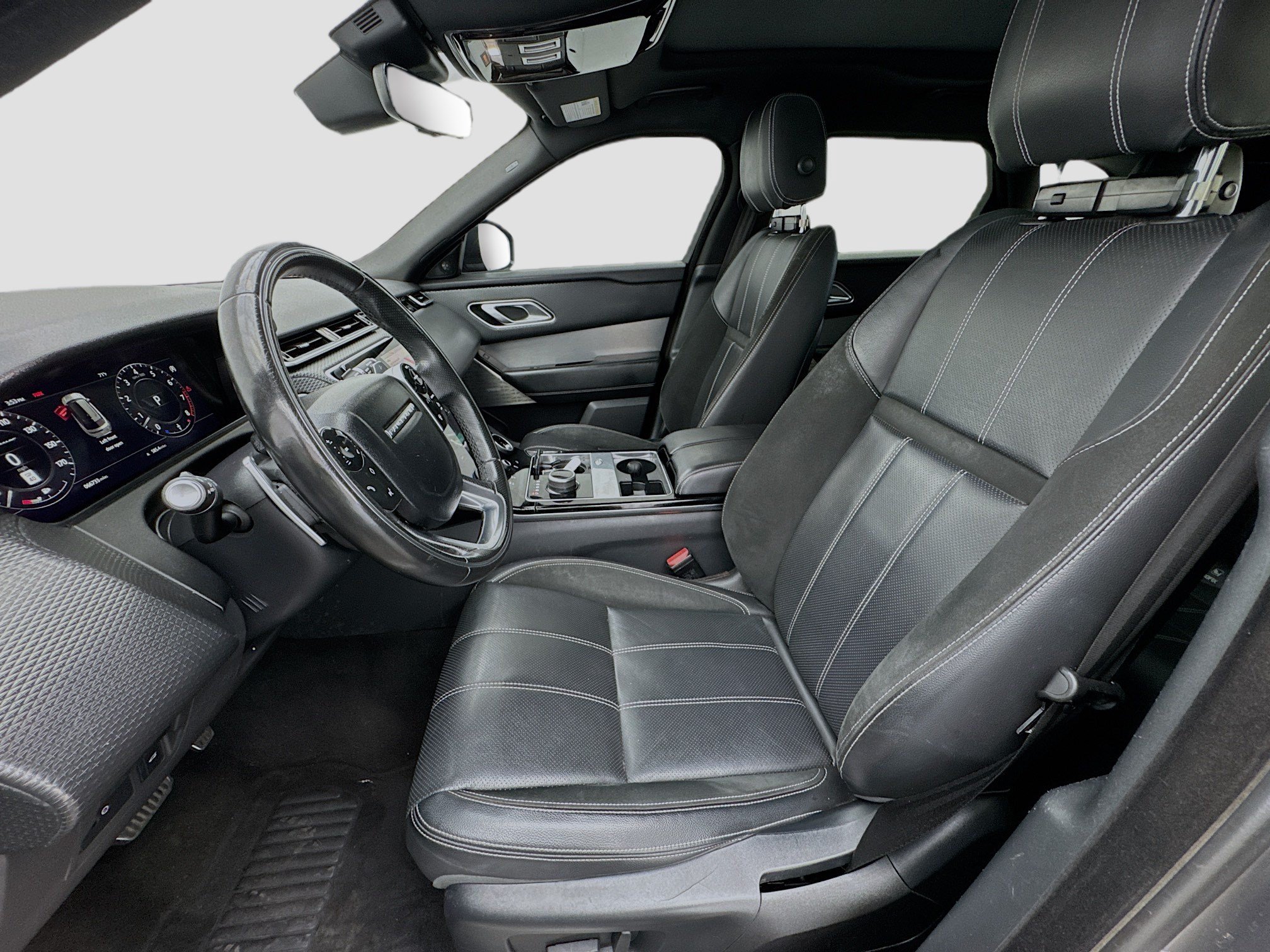 Used 2018 Land Rover Range Rover Velar R-Dynamic SE AWD/4WD image 13