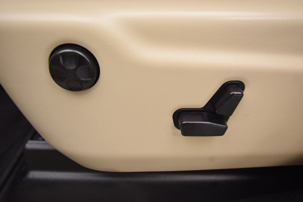 Used 2017 Jeep Grand Cherokee Laredo w/ Quick Order Package 2BE image 24