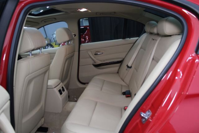 Used 2011 BMW 328i Sedan RWD image 18