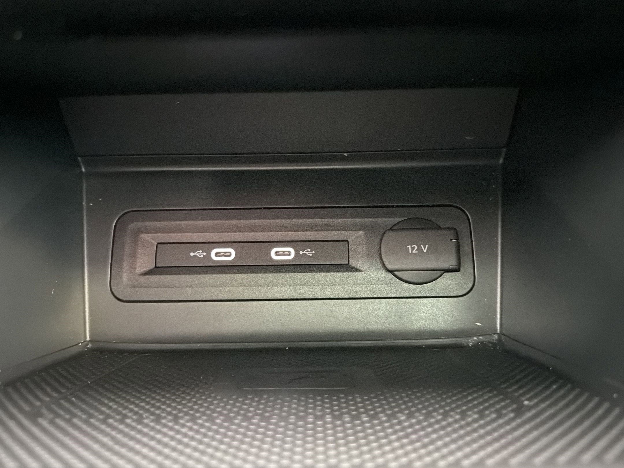 Used 2023 Volkswagen Atlas SE w/ Panoramic Sunroof Package image 32