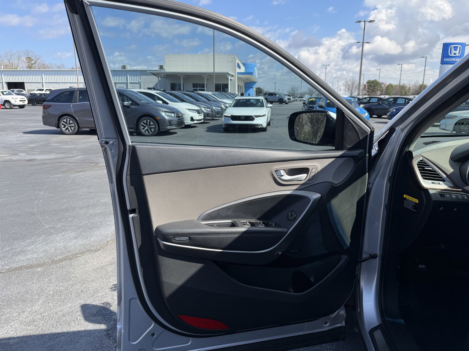 Used 2018 Hyundai Santa Fe Sport image 24