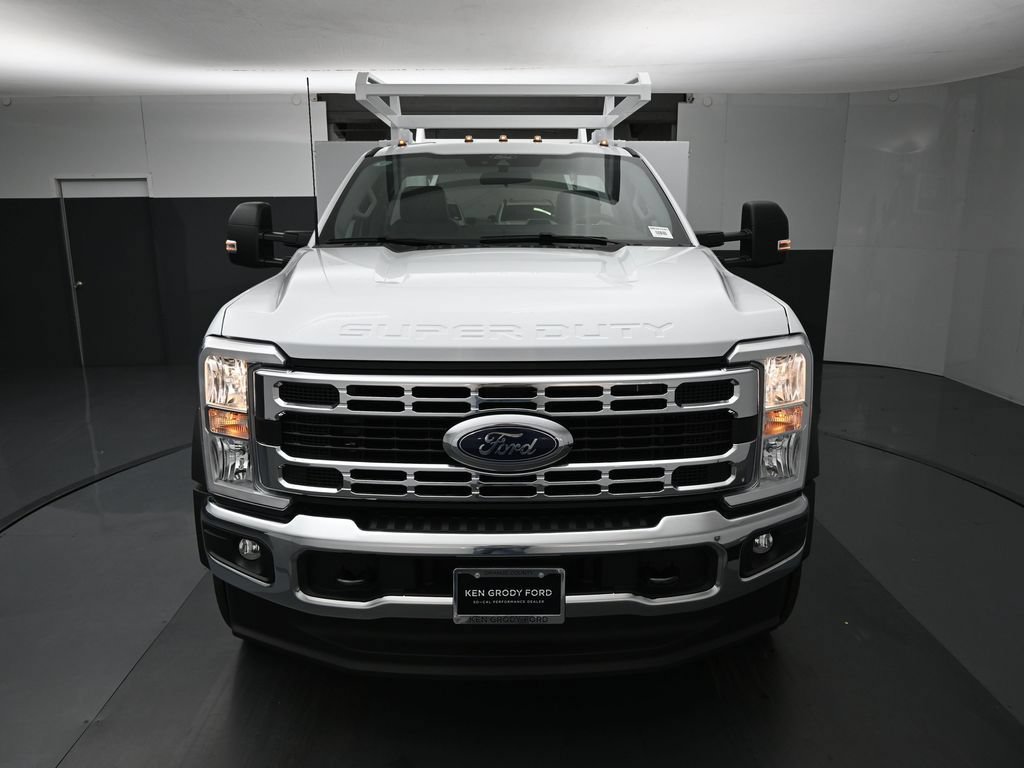 New 2026 Ford F550 2WD Regular Cab Super Duty image 3