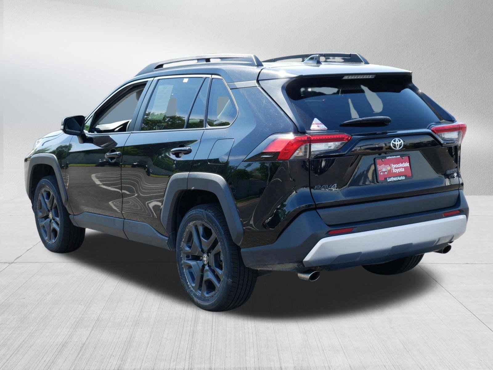 Certified 2024 Toyota RAV4 Adventure AWD/4WD image 5