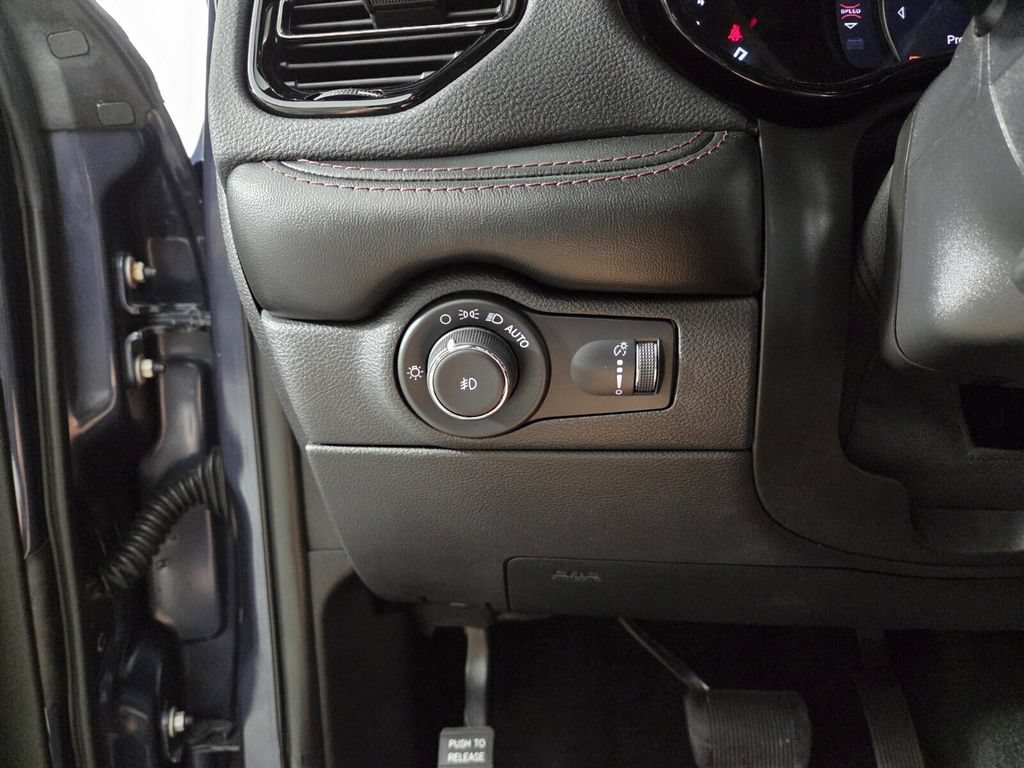 Used 2021 Dodge Durango R/T w/ Blacktop Package RWD image 20