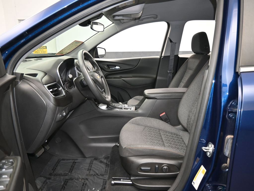 Used 2023 Chevrolet Equinox LT image 11