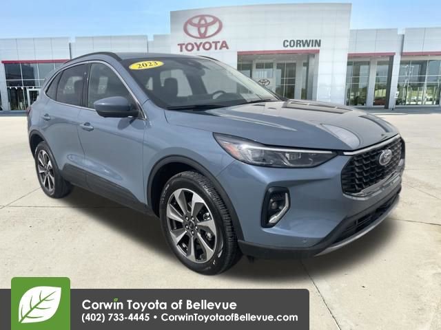 Used 2023 Ford Escape Platinum image 1