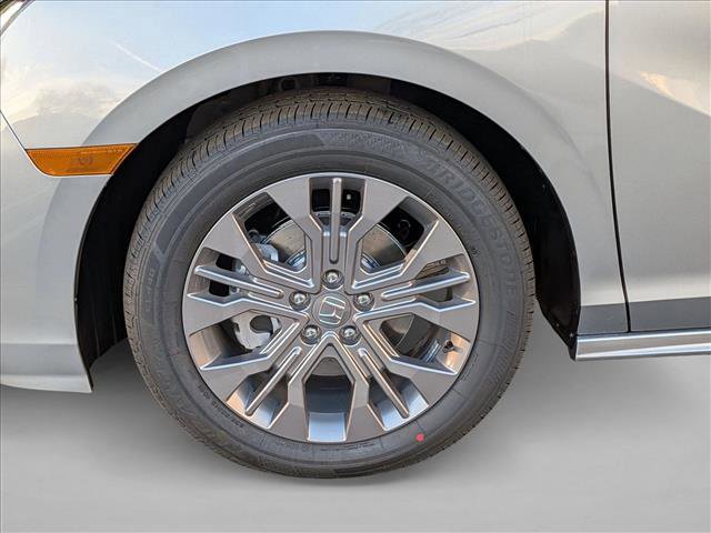 New 2026 Honda Odyssey Touring image 10