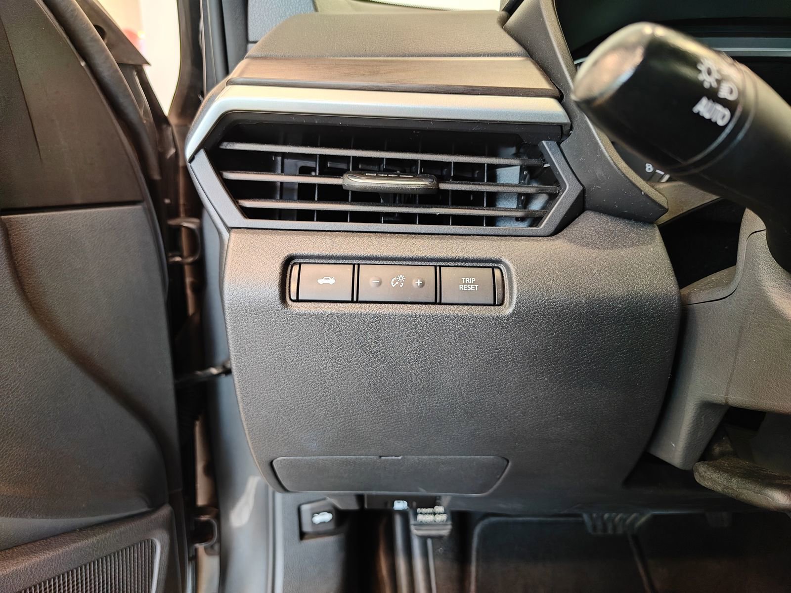 Used 2024 Nissan Altima 2.5 SV image 19