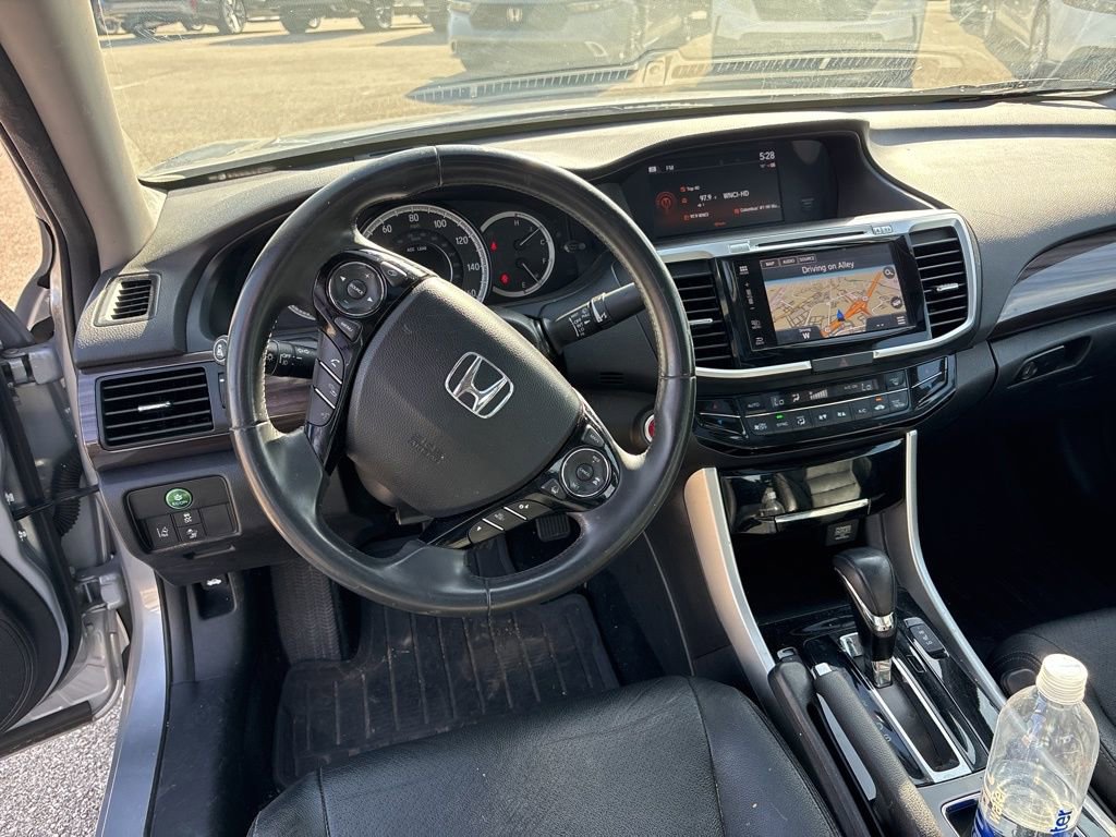 Used 2017 Honda Accord EX-L image 19