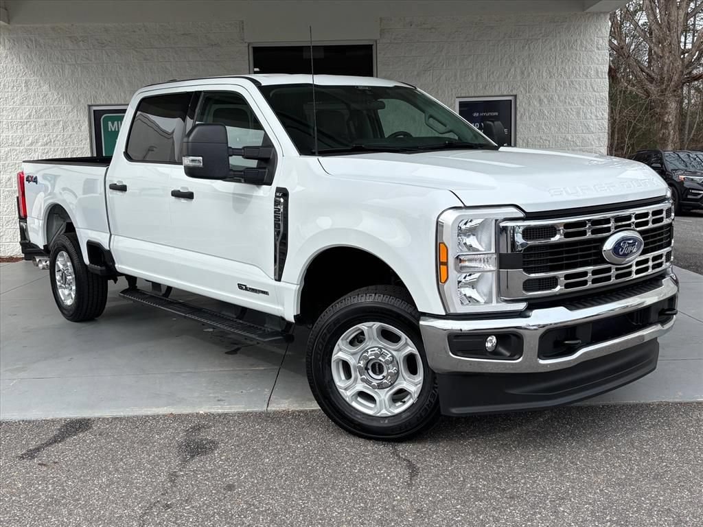 Used 2025 Ford F250 XLT AWD/4WD image 1