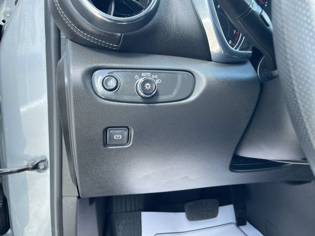 Certified 2024 Chevrolet Blazer LT w/ Convenience Package FWD image 17