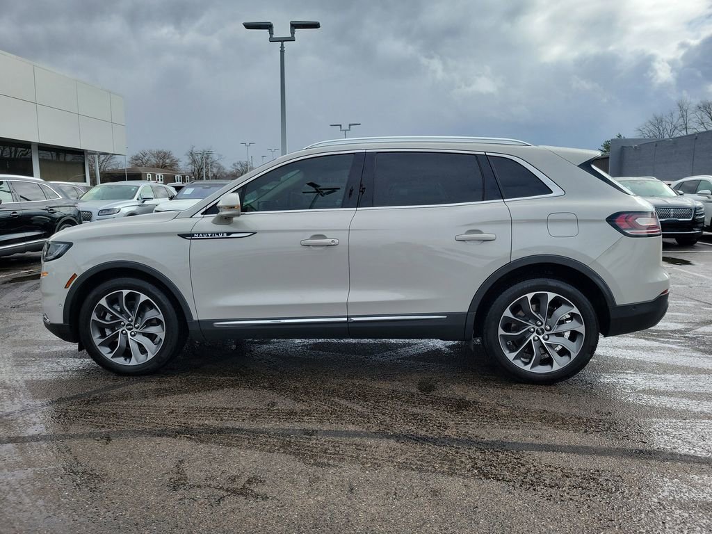 Certified 2022 Lincoln Nautilus Reserve w/ Equipment Group 201A image 7