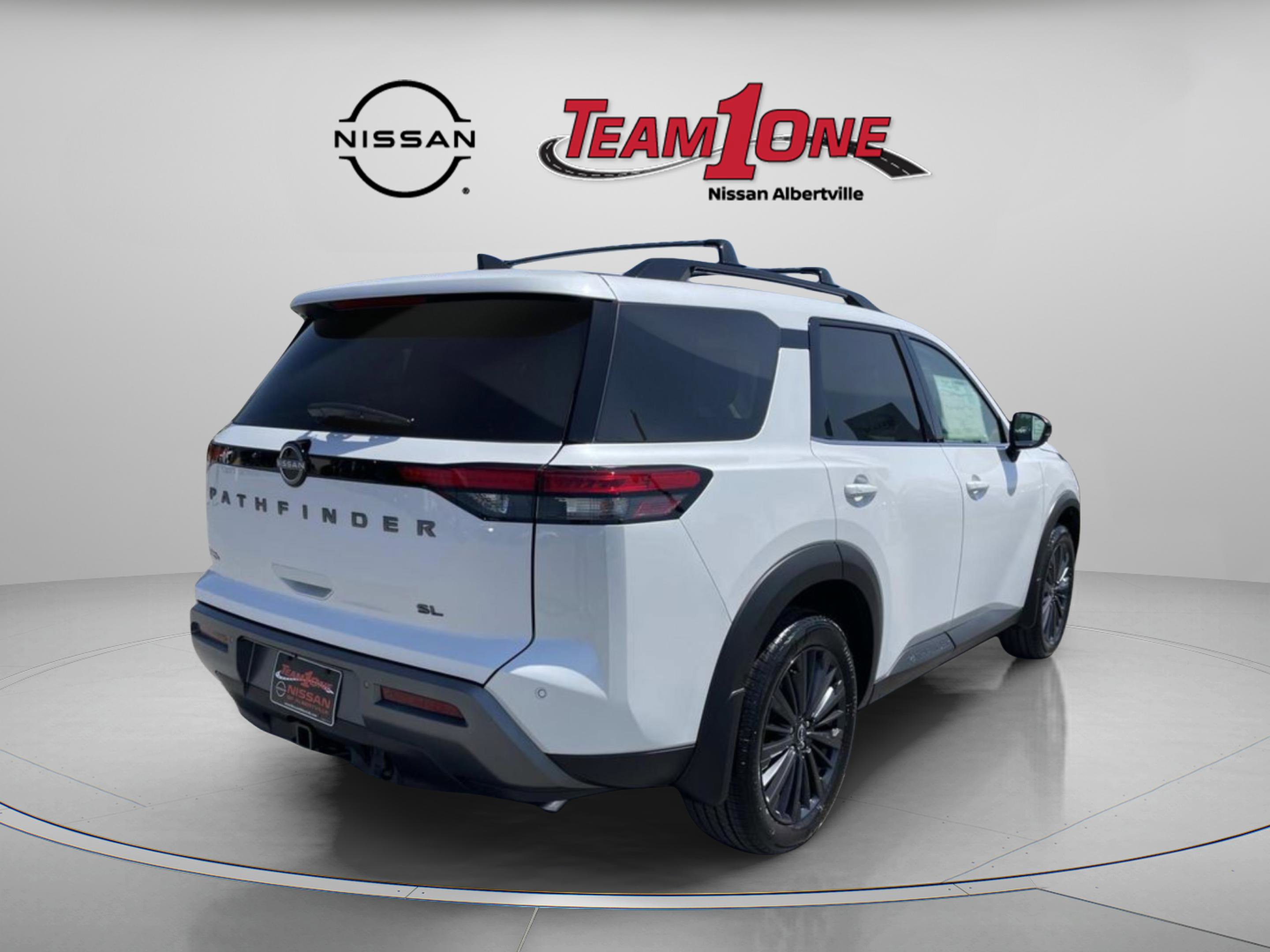 New 2026 Nissan Pathfinder SL FWD image 9