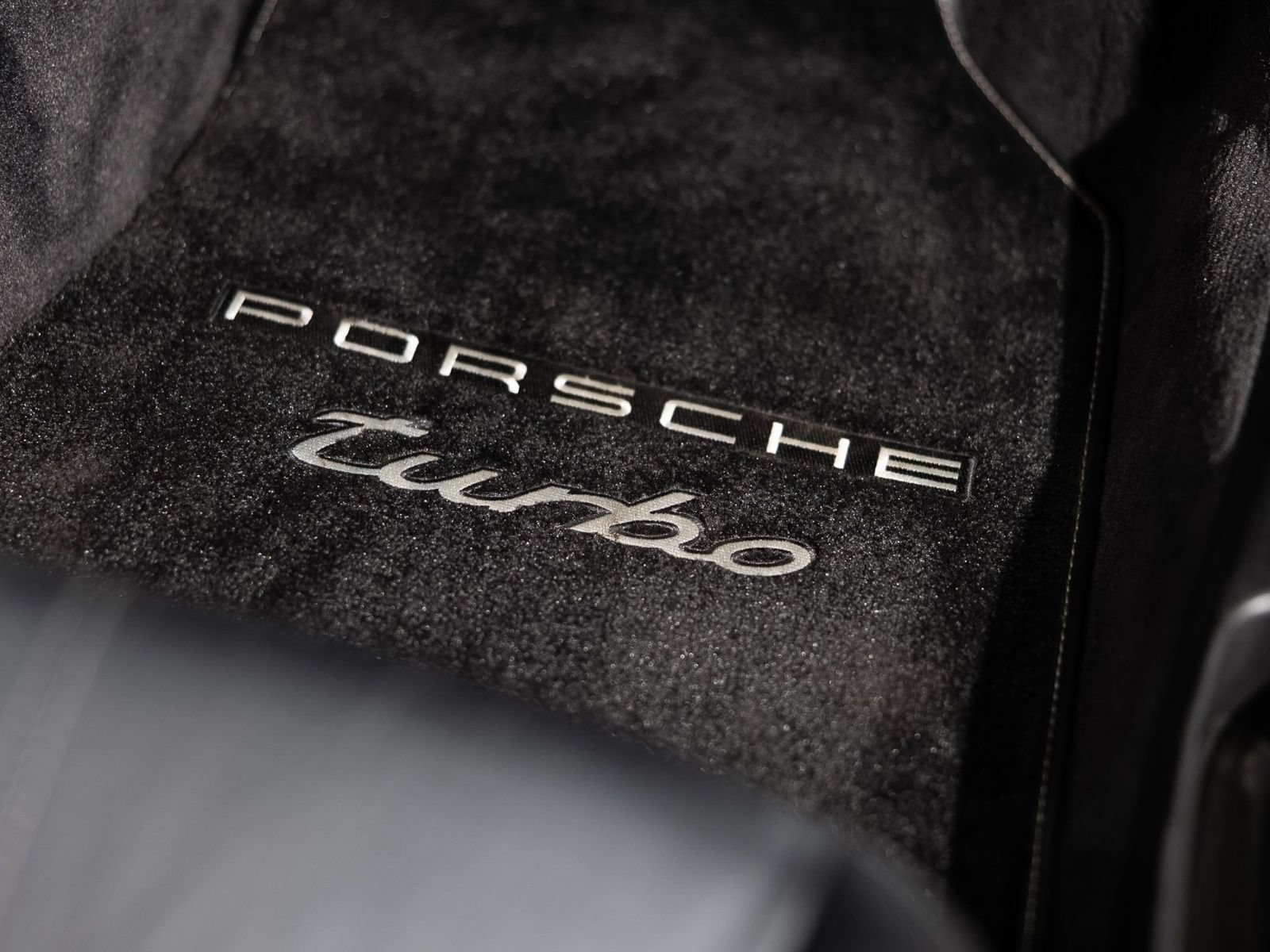 Used 2008 Porsche 911 Turbo AWD/4WD image 36