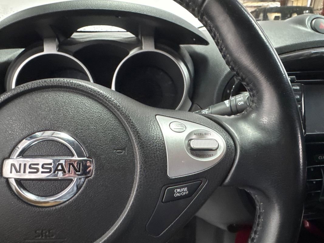 Used 2015 Nissan Juke SL image 12