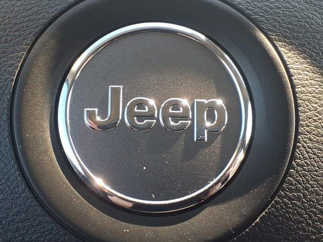 Used 2022 Jeep Cherokee Trailhawk image 18