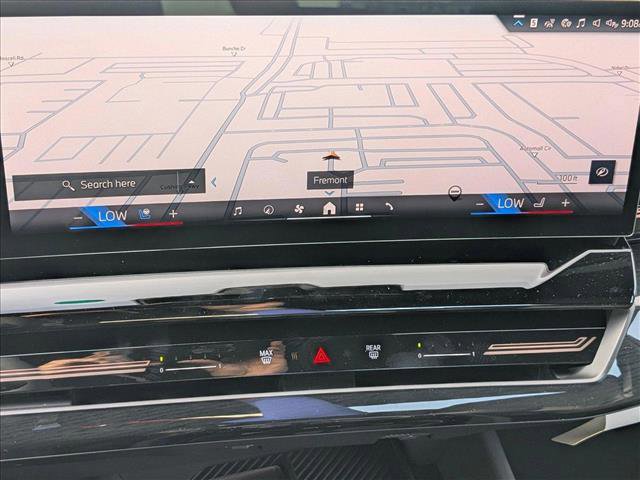 Used 2026 BMW 530i xDrive w/ Premium Package image 13