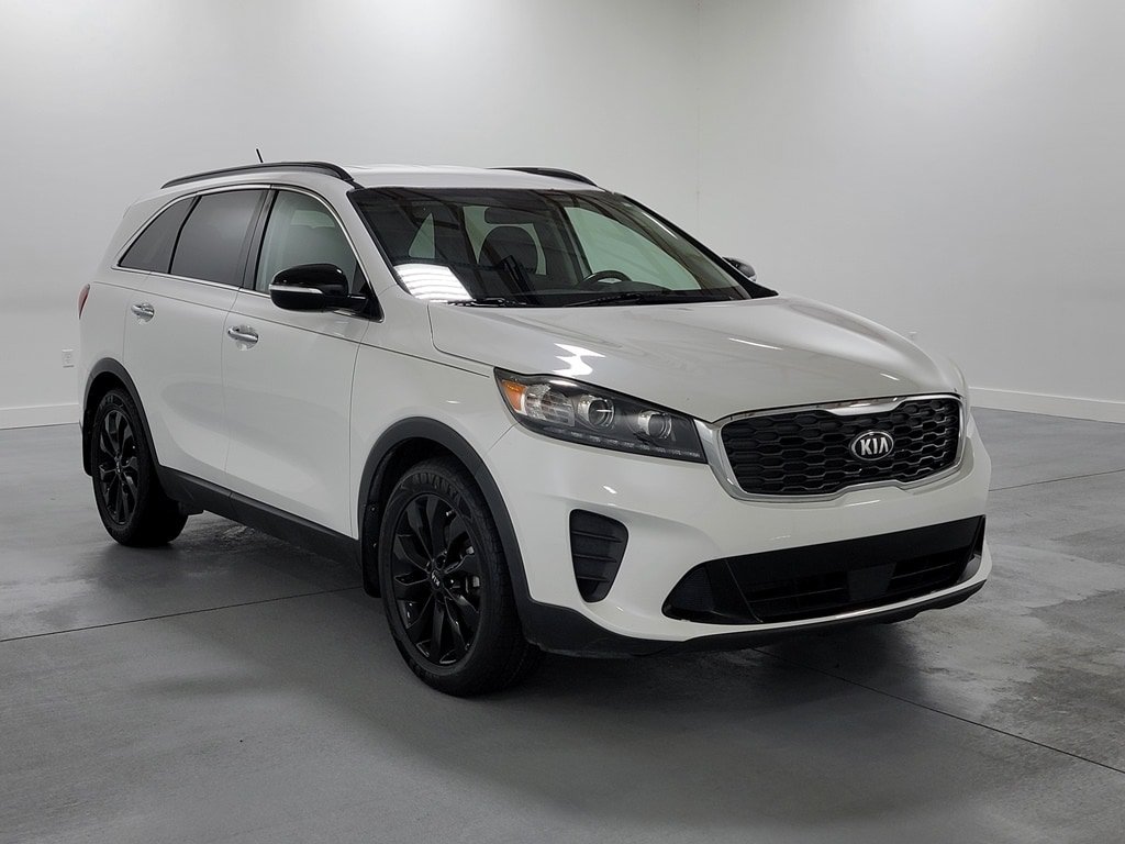 Used 2020 Kia Sorento S FWD image 2