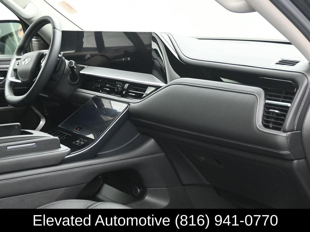 Used 2025 INFINITI QX80 Sensory image 6