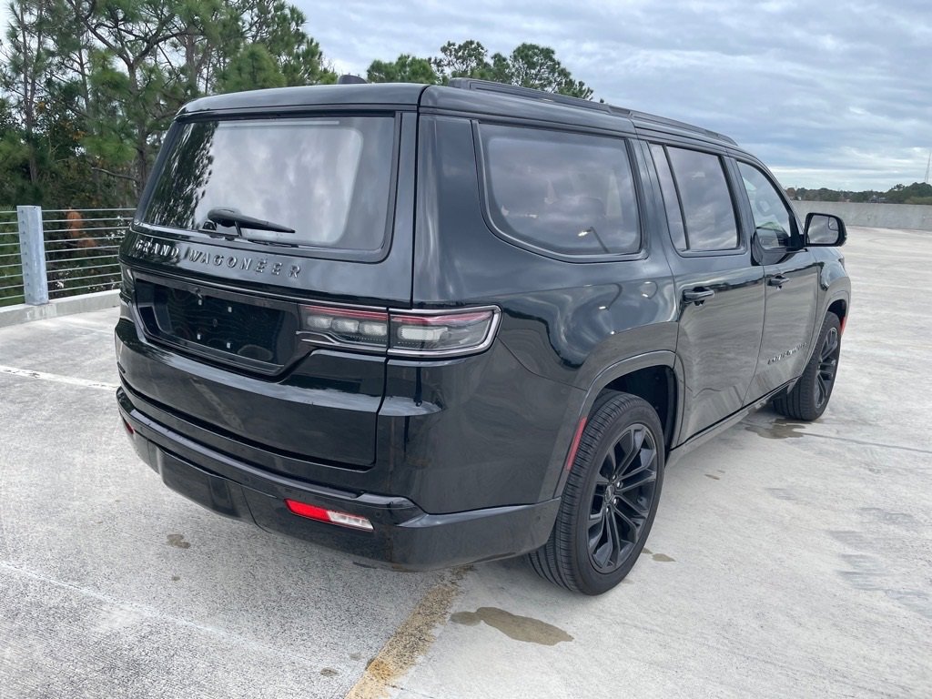 Used 2022 Jeep Grand Wagoneer Series II image 7