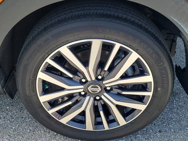 Certified 2021 Nissan Kicks SV w/ Exterior Package FWD image 9