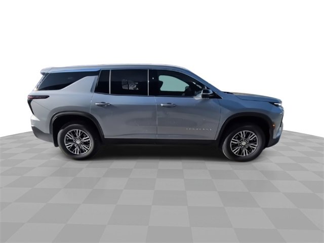 Used 2024 Chevrolet Traverse LS image 9