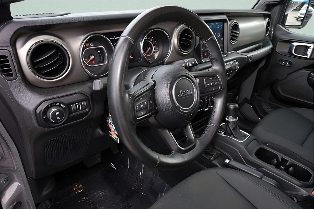 Used 2021 Jeep Gladiator Sport AWD/4WD image 20