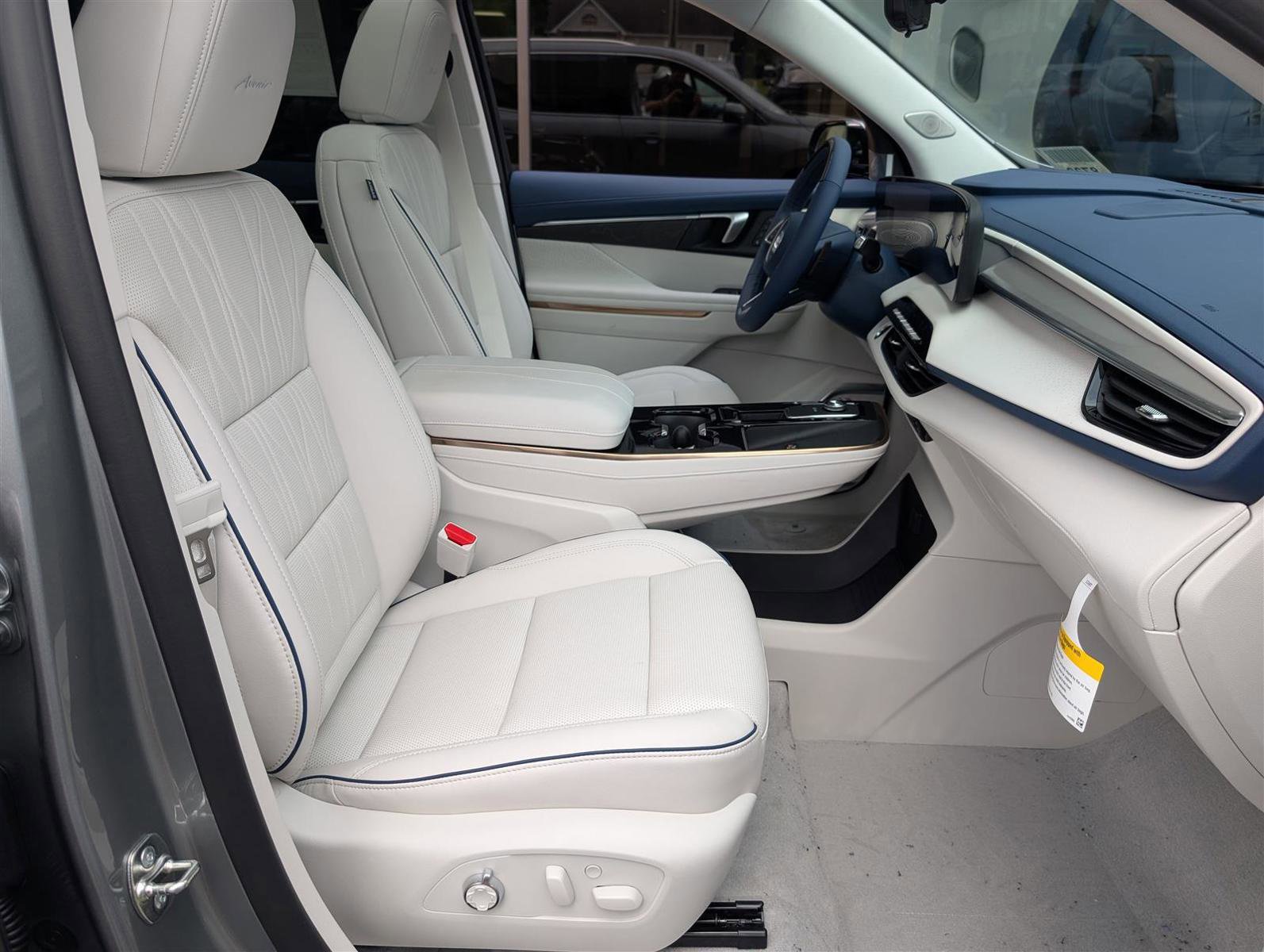 New 2026 Buick Enclave Avenir w/ Super Cruise Package image 7