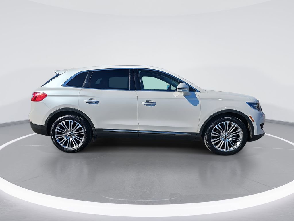 Used 2016 Lincoln MKX Reserve w/ Climate Package image 2