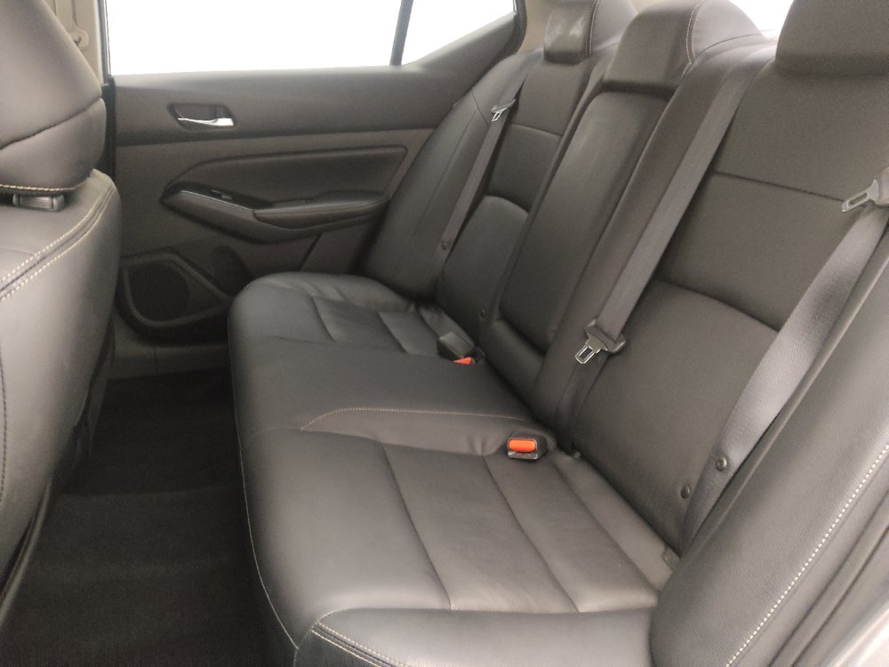 Used 2020 Nissan Altima 2.0 Platinum FWD image 18