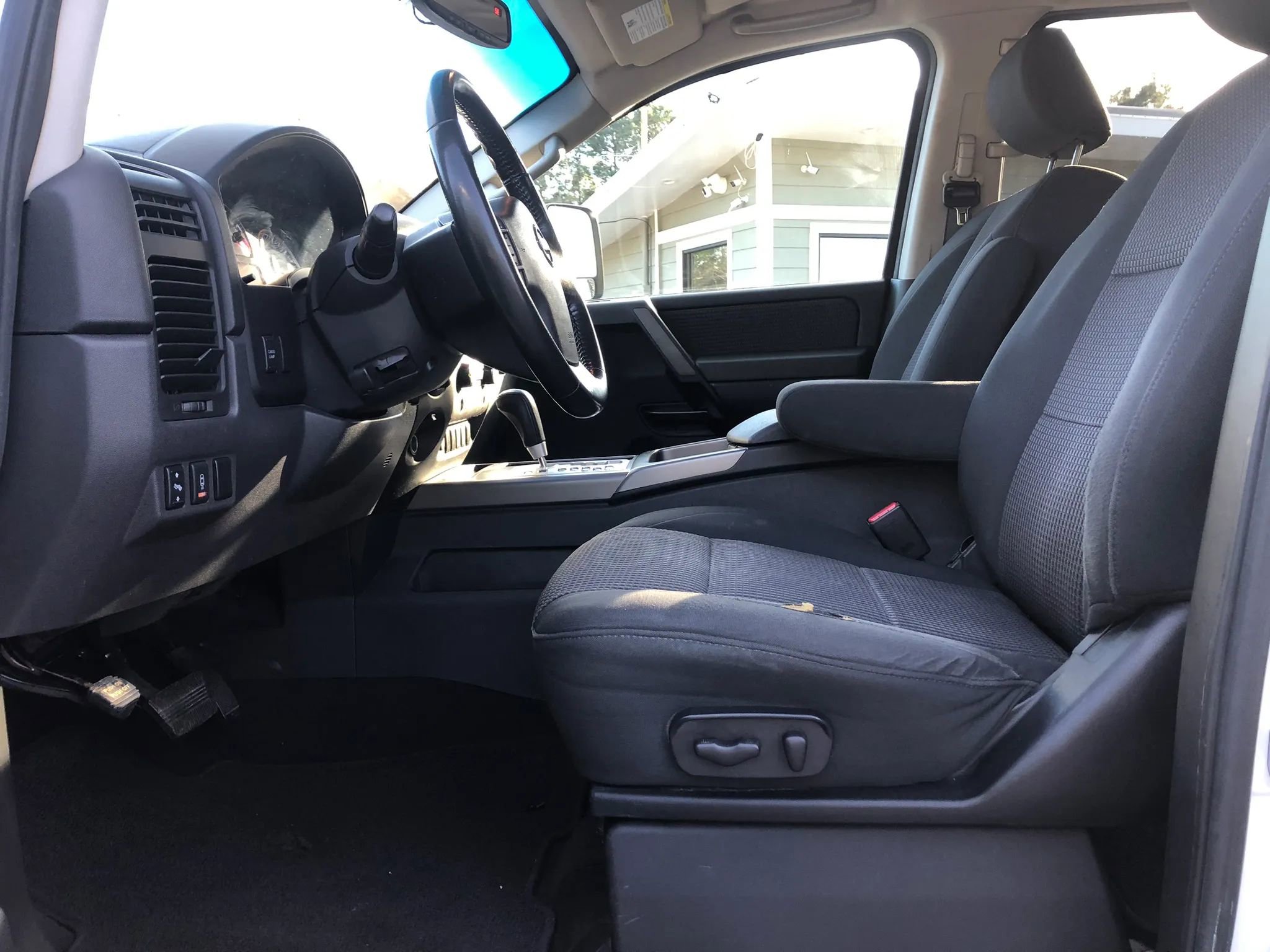 Used 2012 Nissan Titan SV w/ SV Premium Utility Pkg image 22