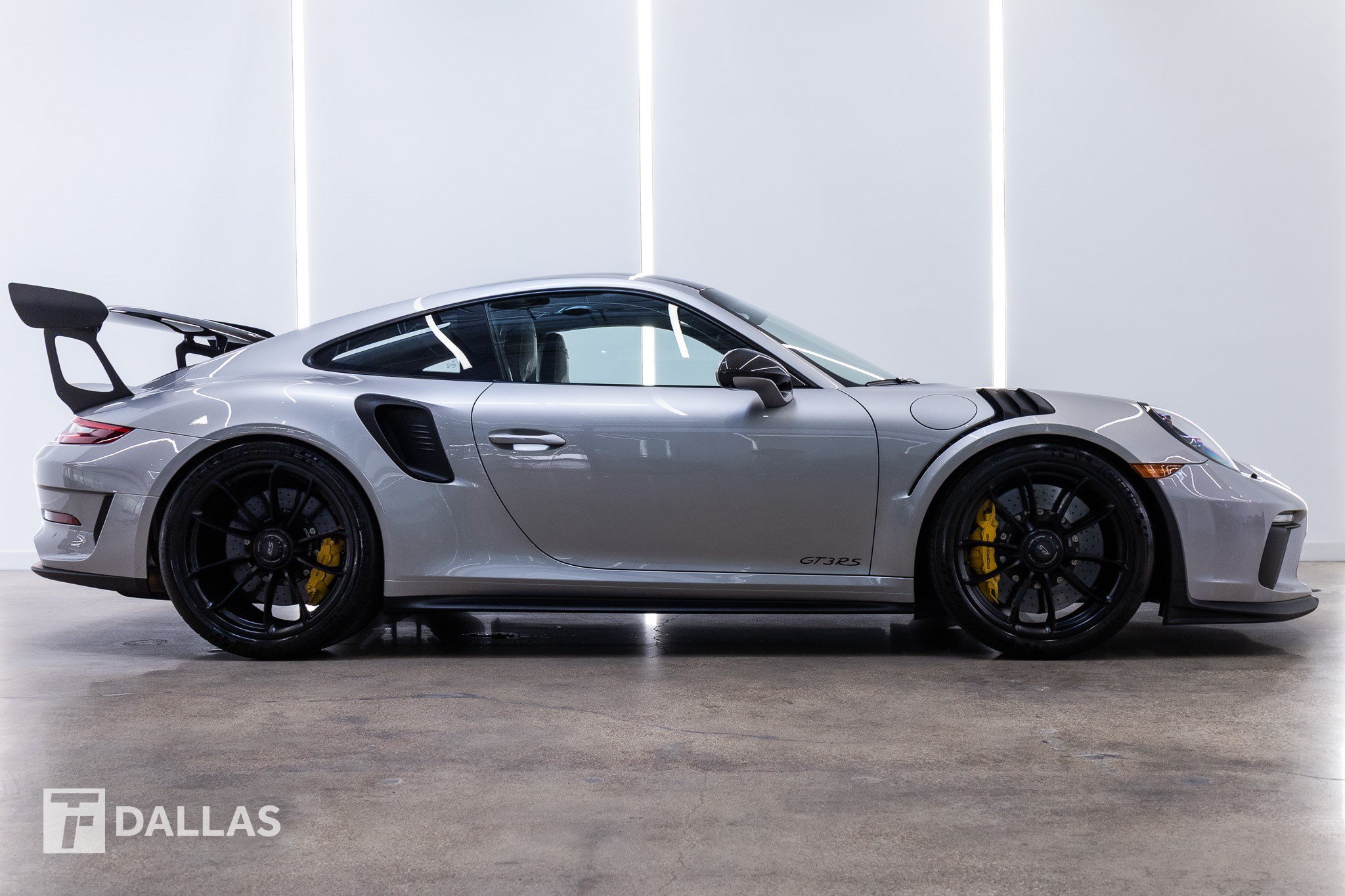 Used 2019 Porsche 911 GT3 RS RWD image 15
