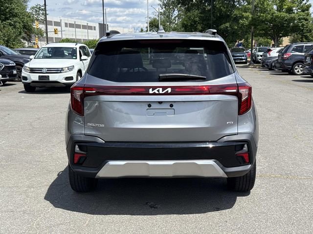 Used 2024 Kia Seltos S AWD/4WD image 3