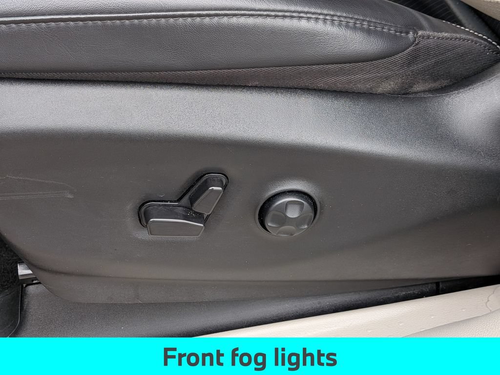 Used 2023 Chrysler Pacifica Touring-L FWD image 18