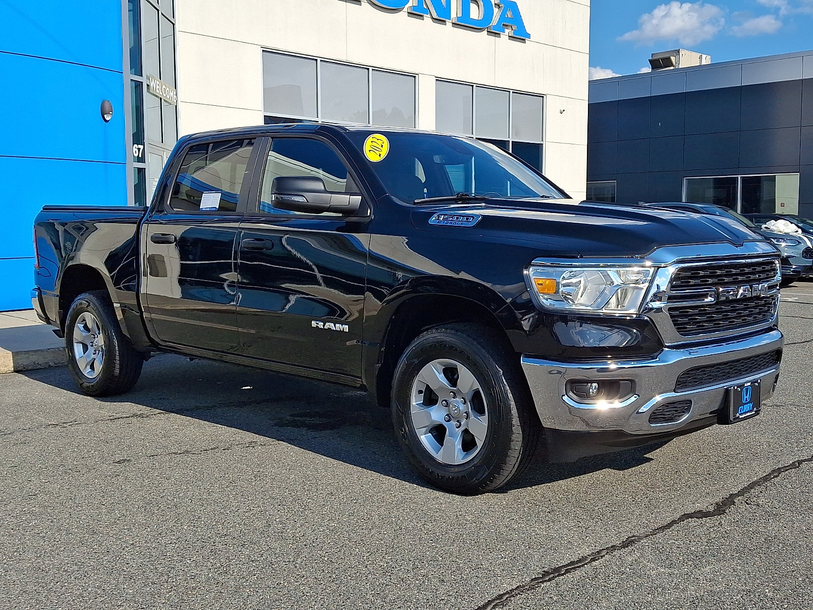 Used 2023 RAM 1500 Big Horn AWD/4WD image 3