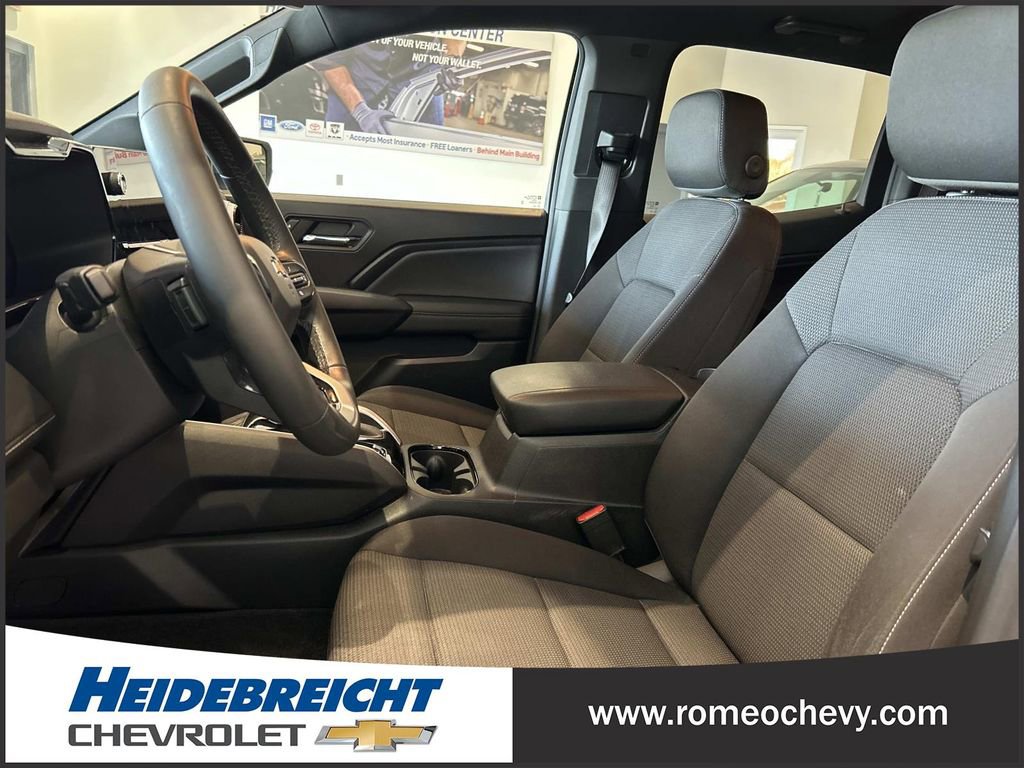 Used 2023 Chevrolet Colorado LT w/ LT Convenience Package II AWD/4WD image 13