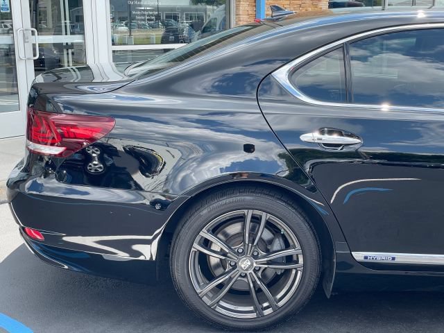 Used 2013 Lexus LS 600h L AWD/4WD image 18