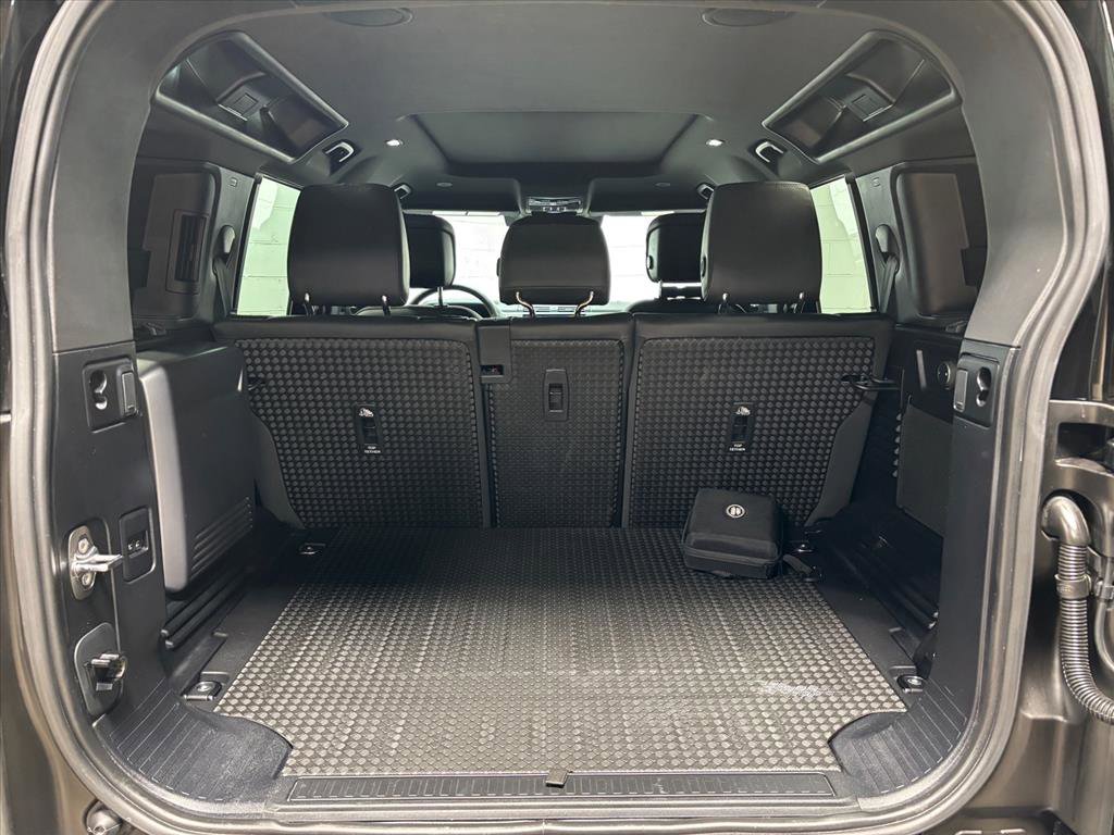 Used 2023 Land Rover Defender 110 V8 image 42