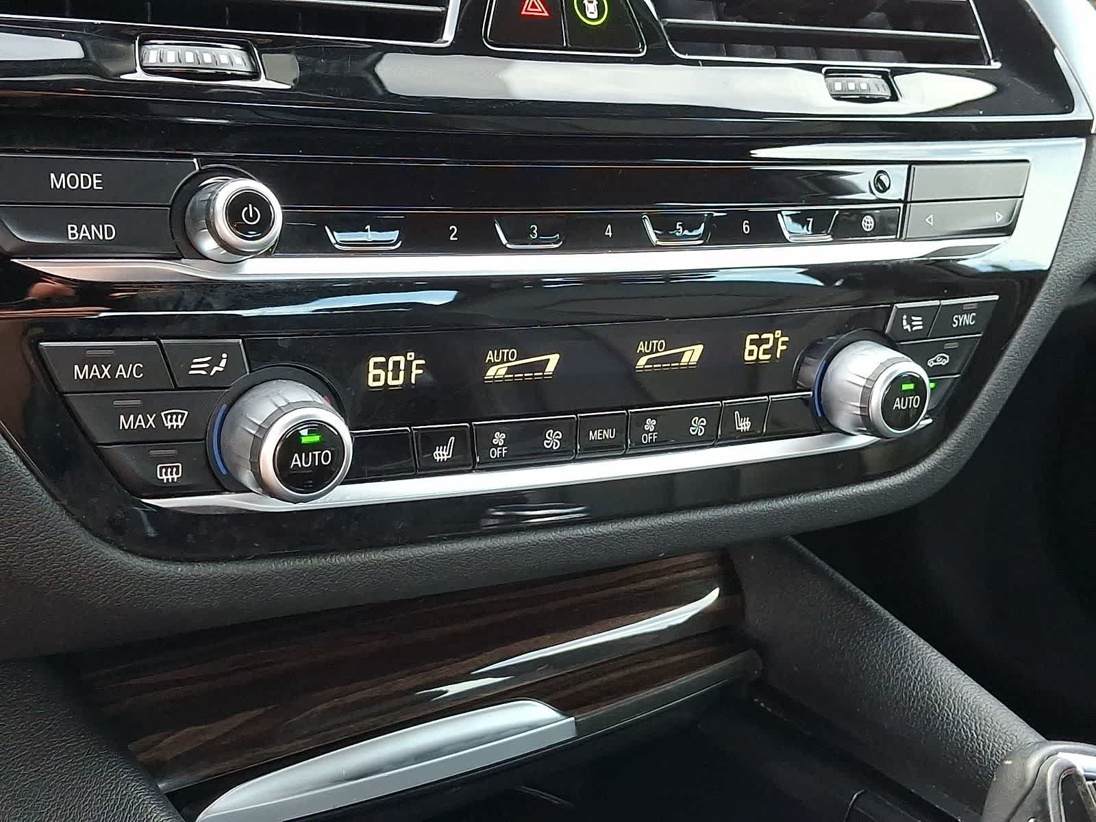 Used 2020 BMW 530i xDrive w/ Convenience Package AWD/4WD image 14