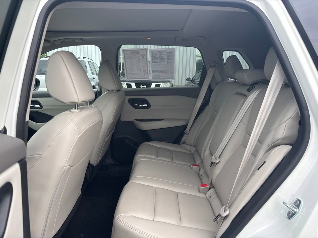 Certified 2023 Nissan Rogue SL AWD/4WD image 14