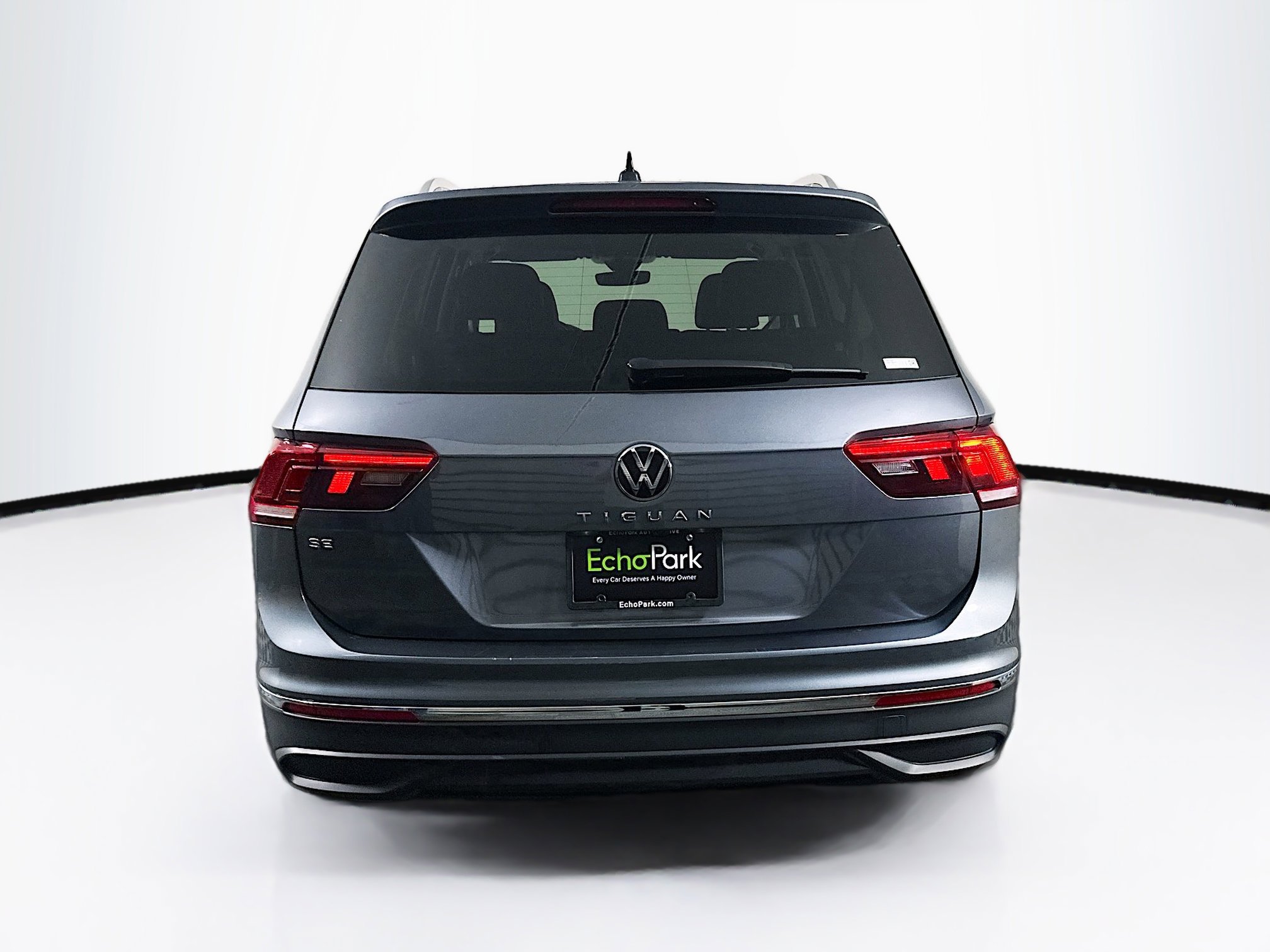 Used 2024 Volkswagen Tiguan SE image 7