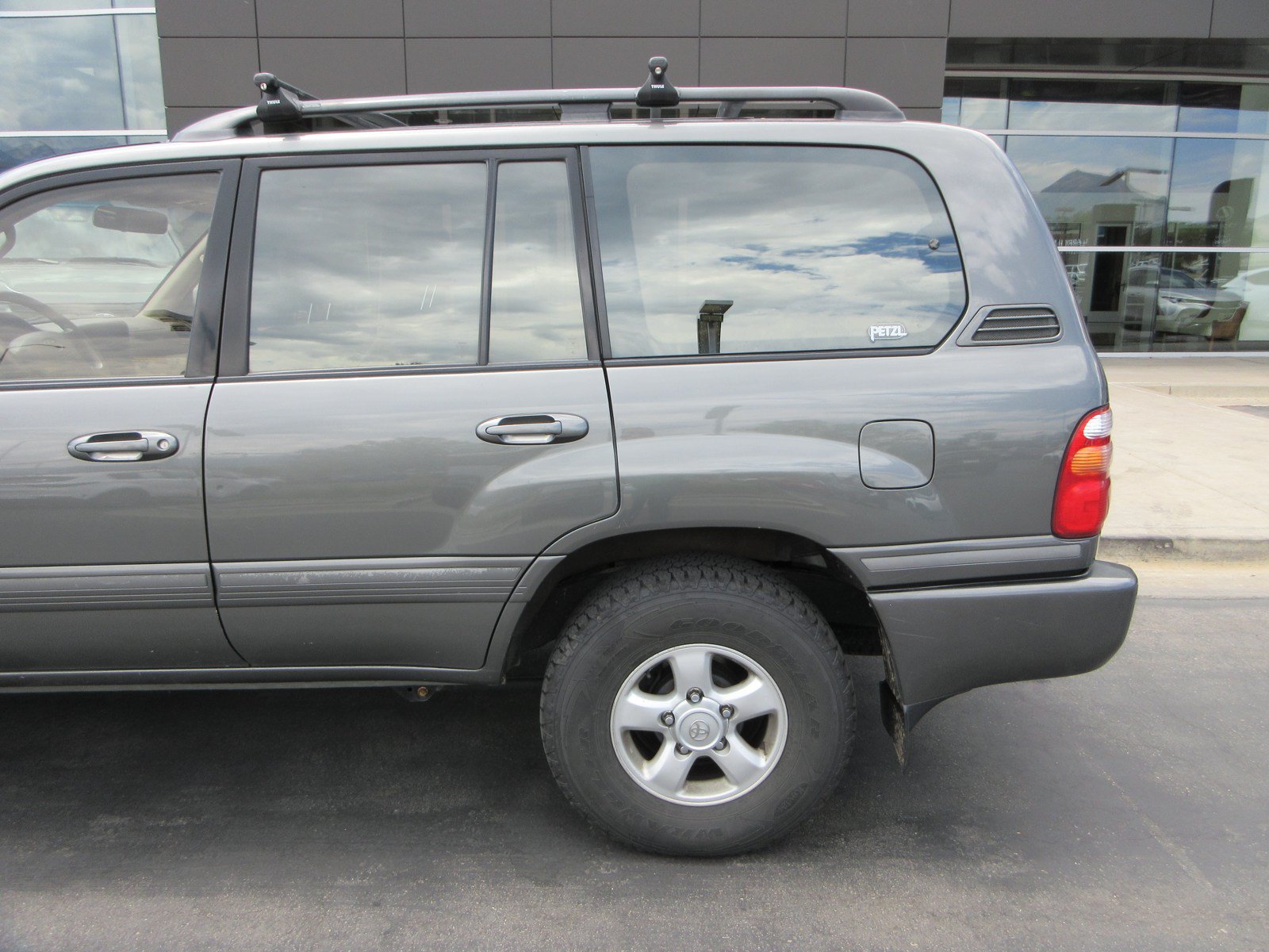 Used 2000 Toyota Land Cruiser AWD/4WD image 4