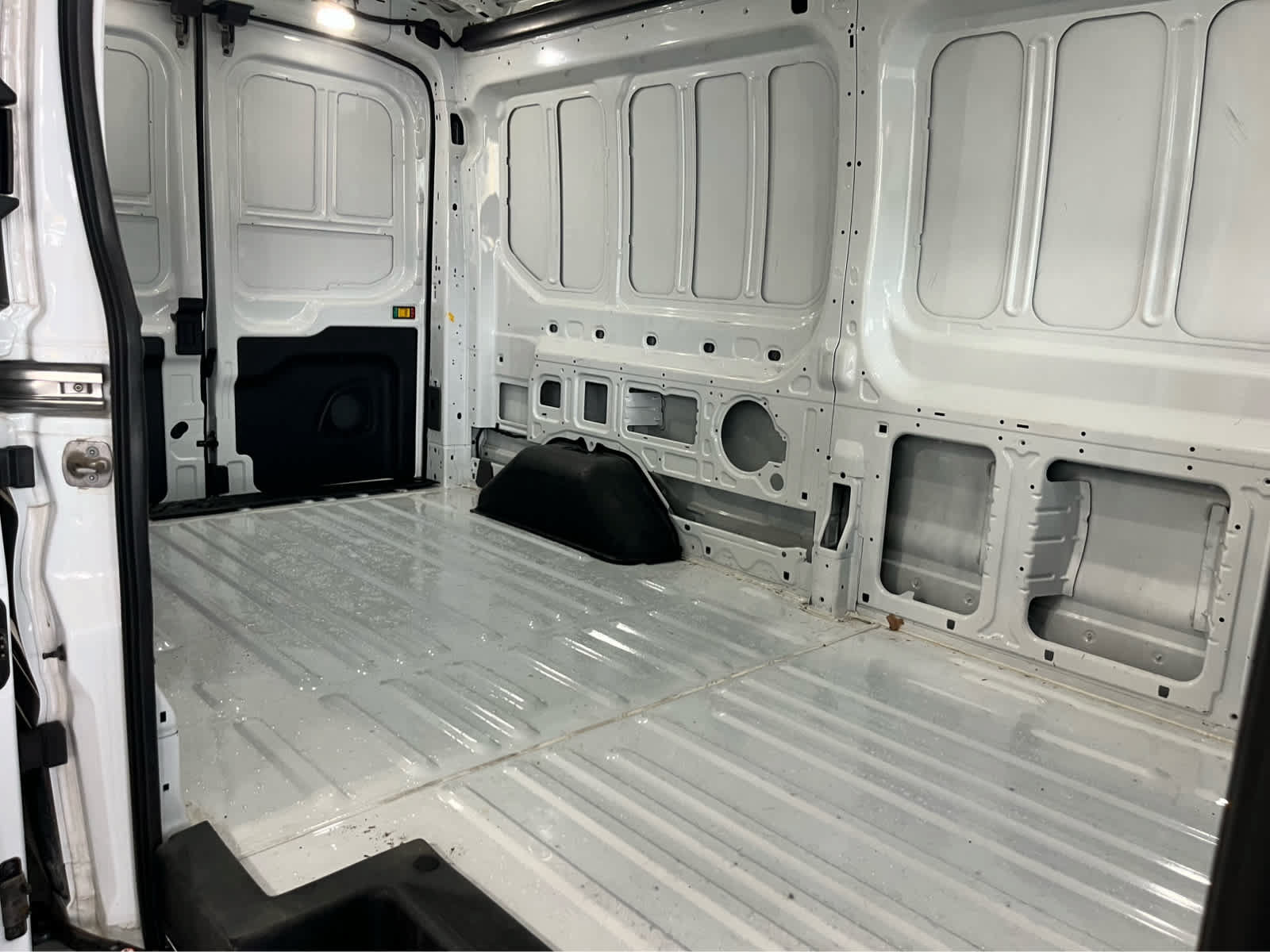 Used 2024 Ford Transit 250 148 Medium Roof RWD image 42