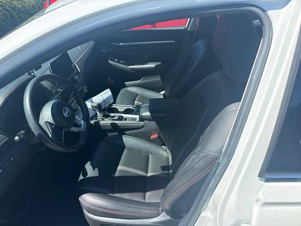 Used 2024 Nissan Altima 2.5 SR AWD/4WD image 6