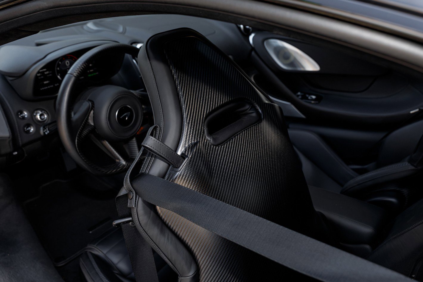 Used 2025 McLaren GTS image 32