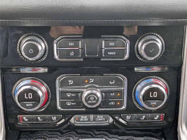 Used 2024 GMC Yukon XL Denali image 30