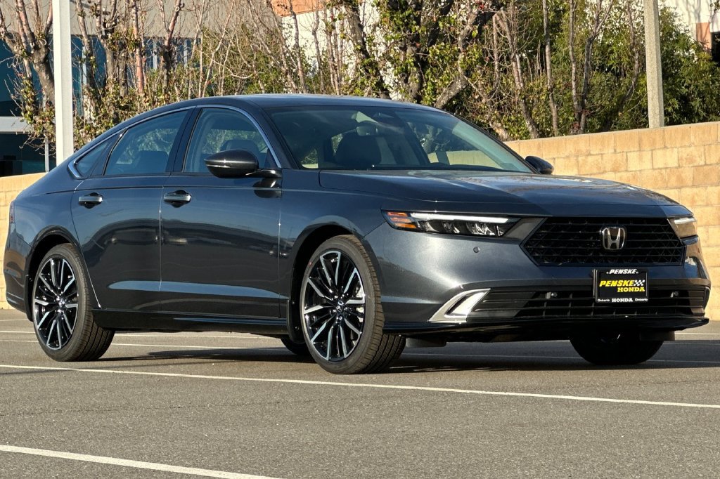 New 2026 Honda Accord Touring image 2