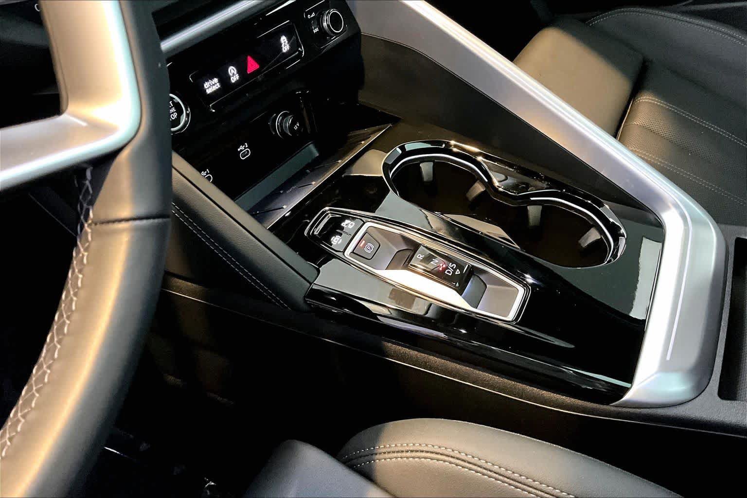Certified 2025 Audi Q5 Premium w/ Premium Plus AWD/4WD image 17