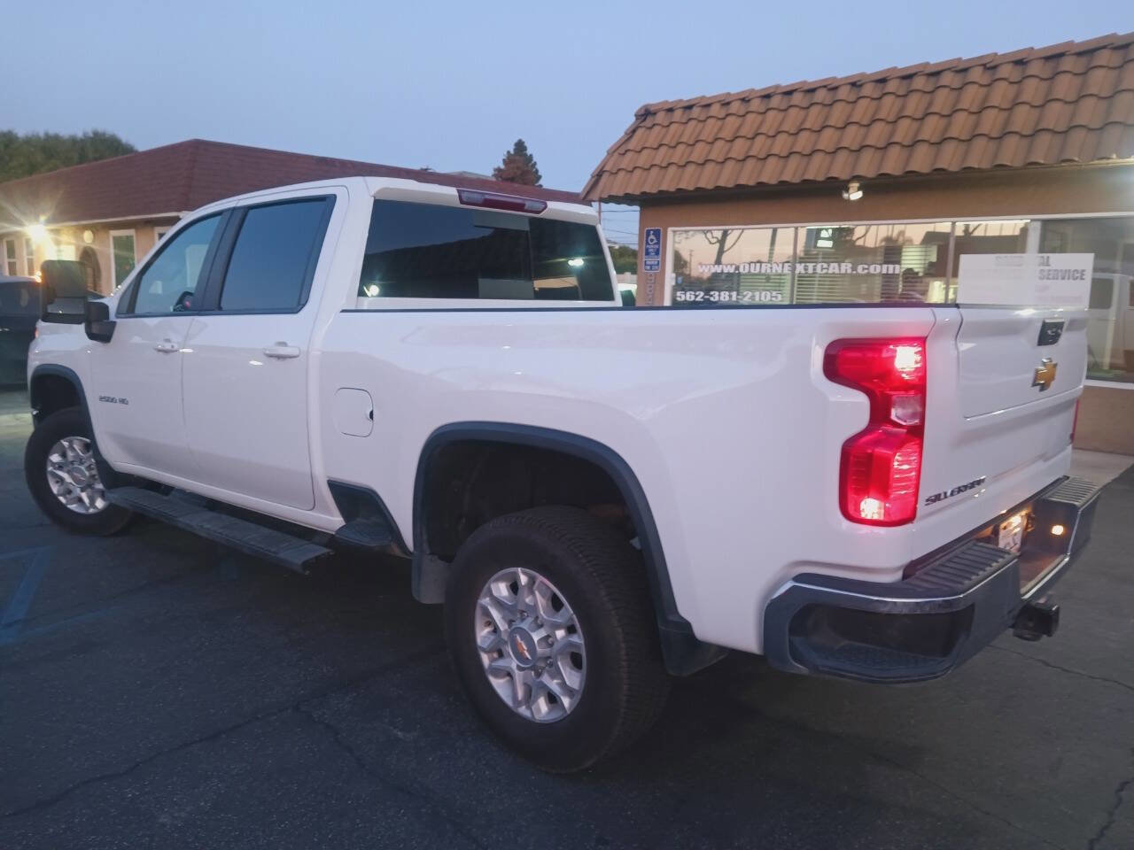 Used 2022 Chevrolet Silverado 2500 LT w/ Convenience Package image 9